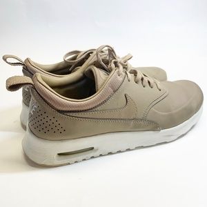 nike air vapormax olive